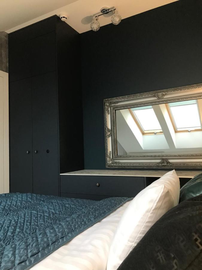 Sunset Deluxe Blue Apartment
