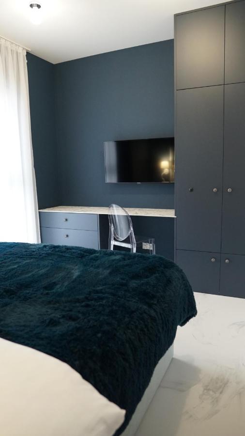Sunset Deluxe Blue Apartment *